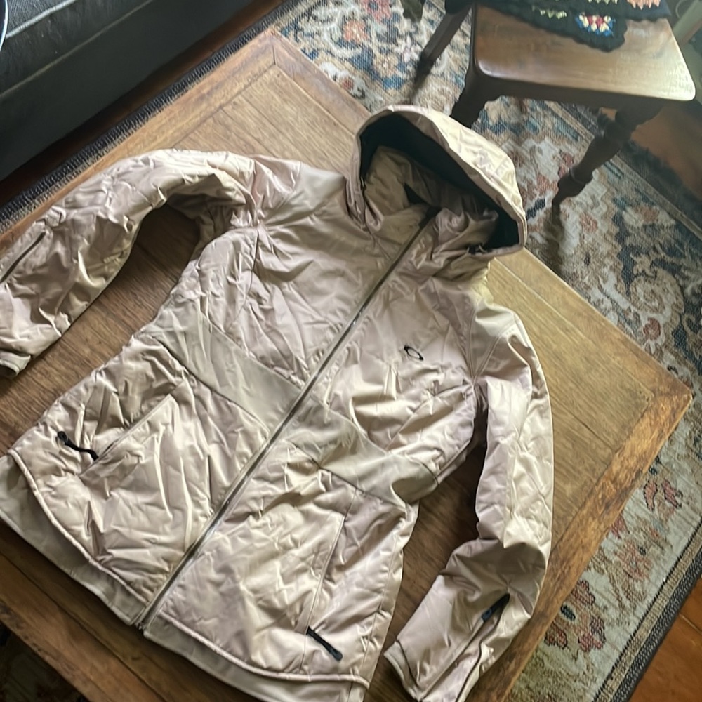 Oakley ski and/or boarding winter coat size Large Champagne color - Picture 5 of 16
